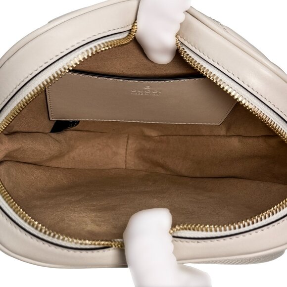 Gucci Matelasse Leather Interlocking G Heart Crossbody Bag - Picture 6 of 10